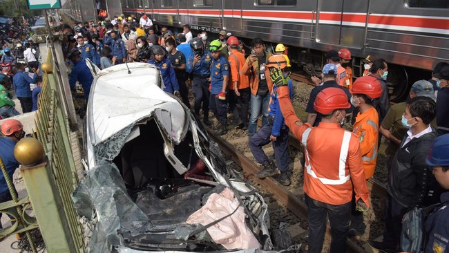 Masyarakat Transportasi Indonesia (MTI) menyebut Pemkot Depok punya andil dalam kecelakaan antara KRL dengan mobil di Citayam.