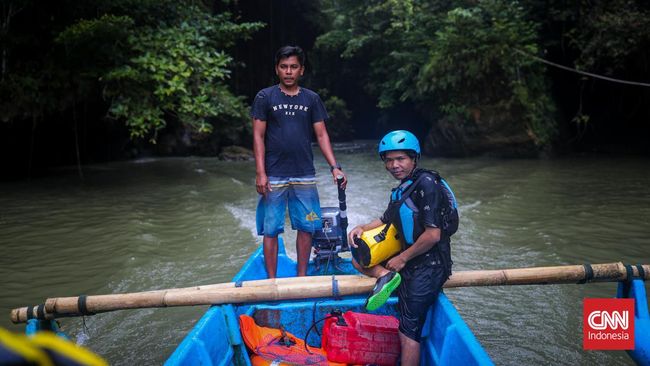 Pangandaran menawarkan banyak hal untuk dinikmati para pemudik yang melintasi jalur pantai selatan. Green Canyon jadi primadona utama.