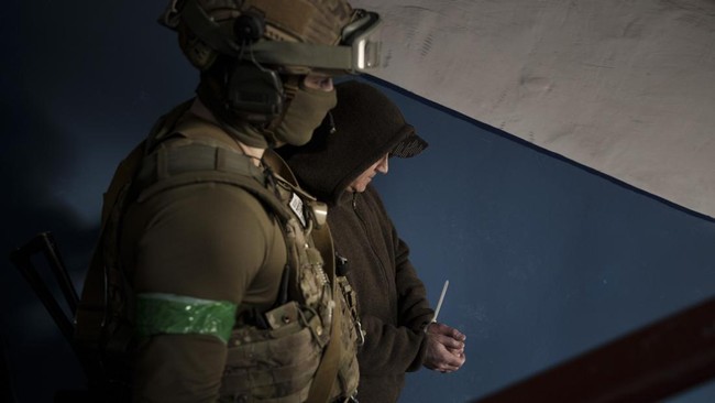 Pihak Ukraina mengklaim berhasil memukul mundur pasukan Rusia dari wilayah Tsyrkuny, Kharkiv, Ukraina, Sabtu (7/5).