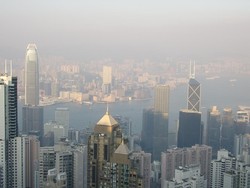 Hong Kong Makin Sengsara, Pusat Penerbangan Dunia Itu Memudar