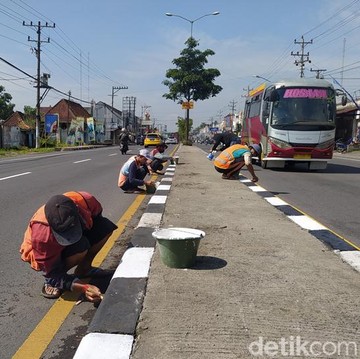 Ternyata Ini Arti dan Perbedaan Marka Jalan Warna Putih dan Kuning, Sudah Tahu?