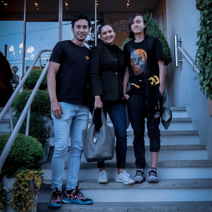 <p>Setelah menikah dengan Darius Sinathrya, Donna Agnesia dikarunia tiga orang anak, Bunda. Salah satunya adalah putra sulung mereka, Lionel Nathan Sinathrya. (Foto: Instagram: @darius_sinathrya)</p>