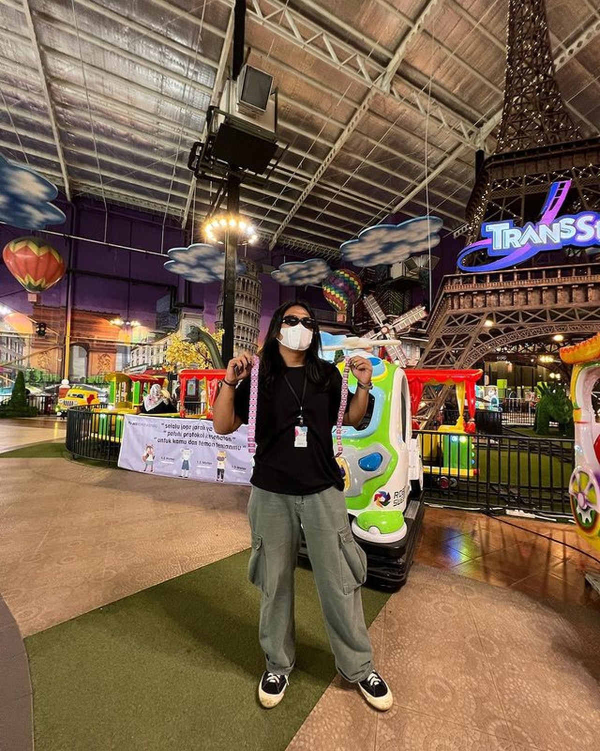 Pria yang diduga dicium oleh Jefri Nichol