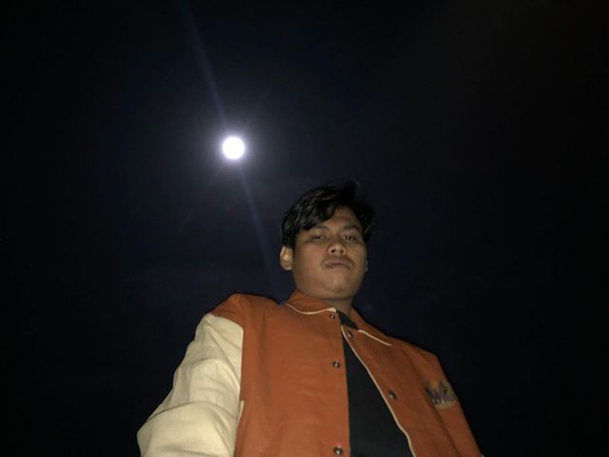 Pria yang diduga dicium oleh Jefri Nichol