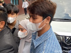 Rizky Billar-Lesti Kejora Penuhi Panggilan Jadi Saksi Kasus DNA Pro