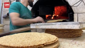 VIDEO: Barazek, Kue Populer Khas Yerusalem Laris Manis Selama Ramadan