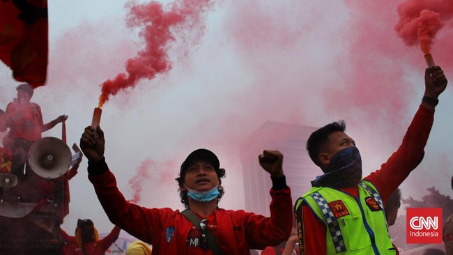 Massa buruh akan menggelar aksi di depan Gedung DPR, lalu menggelar May Day Fiesta di Gelora Bung Karno, Sabtu (14/5).