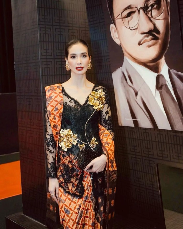 artis pakai kebaya artis pakai kebaya