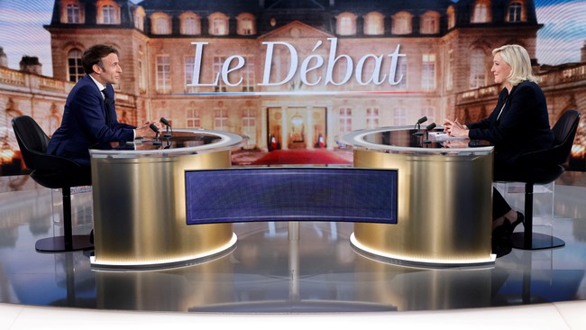 Calon presiden petahana Prancis, Emmanuel Macron, menuduh capres lawannya, Marine Le Pen, sebagai antek-antek Presiden Rusia, Vladimir Putin.