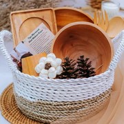 5 Ide Hampers yang Cocok untuk Keluarga dan Kerabat, Ada Set Alat Makan Cantik!