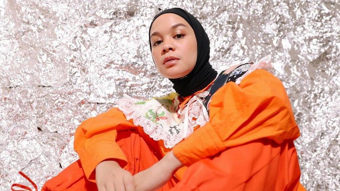 Intip Busana Bernuansa Cheerful ala Tantri Namirah, Gaya Kece Saat Puasa! Anti Lesu-lesu Club !