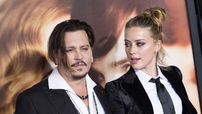 Perseteruan antara Johnny Depp dan Amber Heard semakin memanas dalam persidangan dengan tudingan pencemaran nama baik. Berikut perjalanan hubungan keduanya.