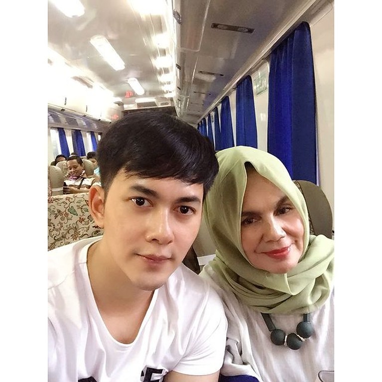 Kiki Farrel dan Ibunda Kiki Farrel dan Ibunda