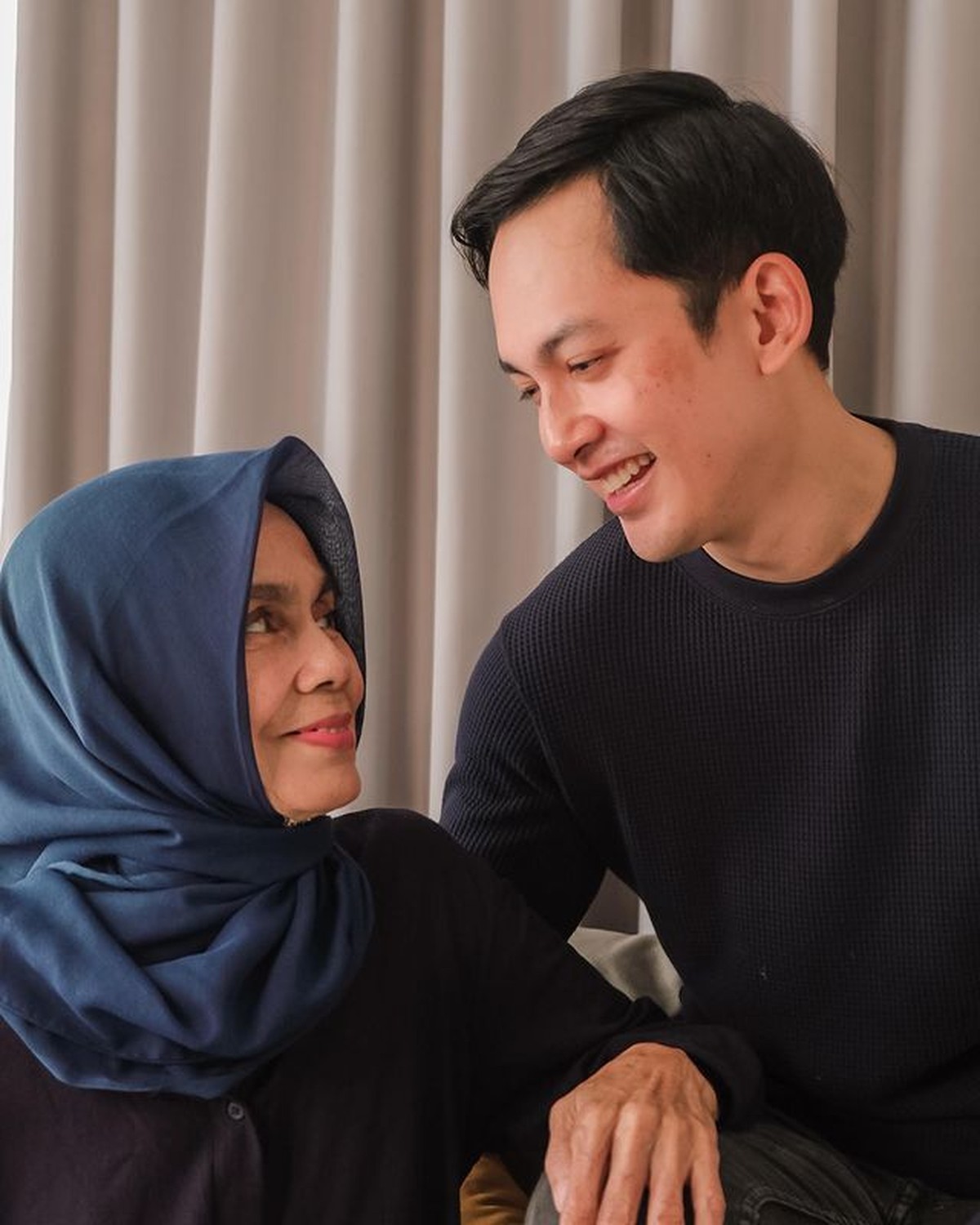 Kiki Farrel dan Ibunda