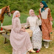 Lagi Cari Baju Lebaran yang Bernuansa Feminin? Ini Rekomendasi Dress yang Bisa Dijadikan Pilihan