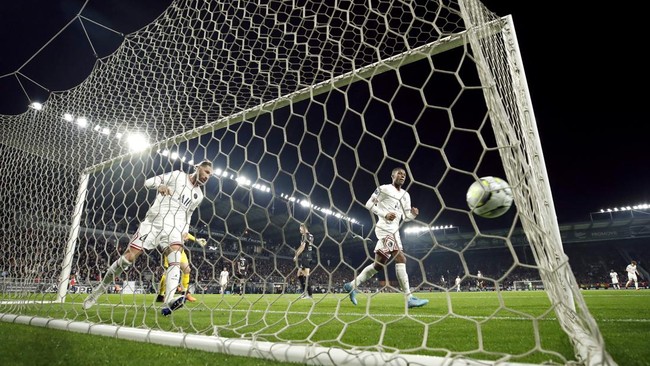 Paris Saint-Germain (PSG) sudah di ambang mata untuk jadi juara Liga Prancis. Kapan PSG bisa juara Ligue 1?