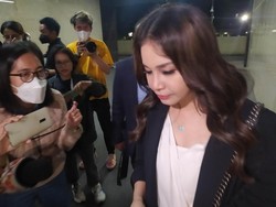 Terseret Kasus DNA Pro, Rossa Jadi Ketar-ketir Terima Kerjaan