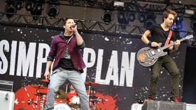 Simple Plan Bakal Hibur Penggemar di Indonesia Maret 2023