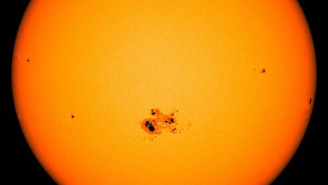 Sebuah sketsa lawas yang dibuat oleh astronom Jerman, Johannes Kepler, berhasil memecahkan teka-teki Matahari selama ini.