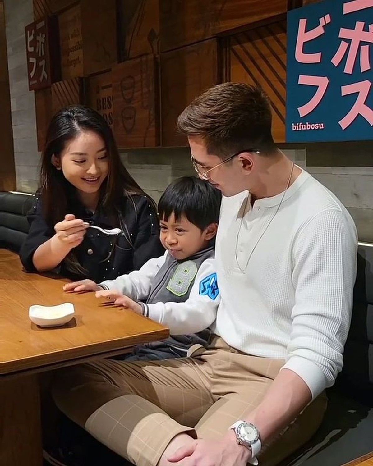 Verrell Bramasta dan Natasha Wilona