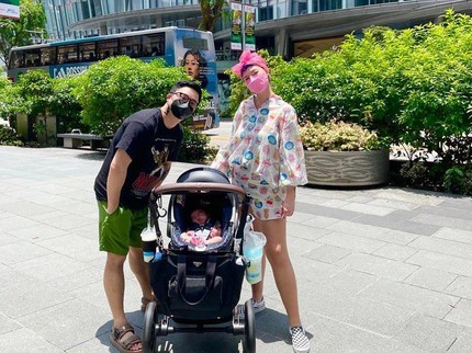 7 Potret Cantiknya Anak Derby Romero dan Claudia Adinda, Modis di Usia 4 Bulan