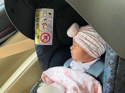 7 Potret Anak Derby Romero dan Claudia Adinda, Punya Gaya seperti Ibunda