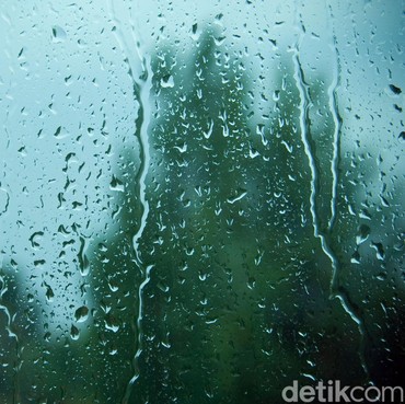 Makna Hujan Deras Saat Prosesi Pemakaman Jenazah dalam Islam, Ternyata Bukti...