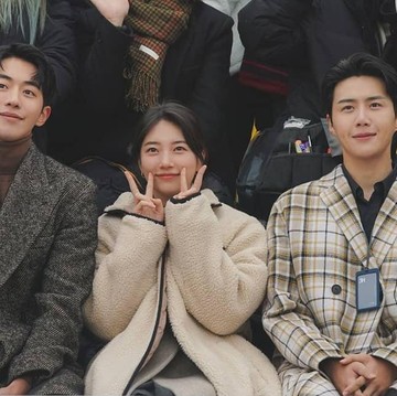 img-title Drakor Populer dengan Cinta Segitiga yang Bikin Baper, Ada yang 'Menyayat' Hati!