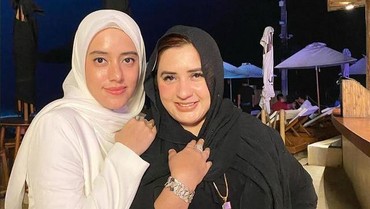 Dulu Penyanyi Dangdut, Kakak Fairuz A Rafiq Kini Jadi Bupati Pekalongan