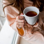 Sakit Tenggorokan Saat Musim Pancaroba, Ini 4 Rekomendasi Teh yang Bisa Meredakannya