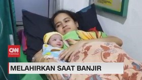 VIDEO: Melahirkan Saat Banjir