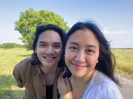 7 Potret Sherina Munaf Bersama Suami, Jadi Relationship Goals Pasangan Muda Bun
