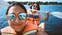 <p>Kala itu, Baskara sudah memiliki tujuan hidup dengan visi dan misi sejalan dengan Sherina. Pasangan yang sempat berpacaran selama enam bulan sebelum menikah ini pun pada akhirnya menyadari bahwa keduanya tetap bisa menjadi diri sendiri dan tak mengubah apa pun.(Foto: Instagram @baskaramahendra)<br /><br /><br /></p>