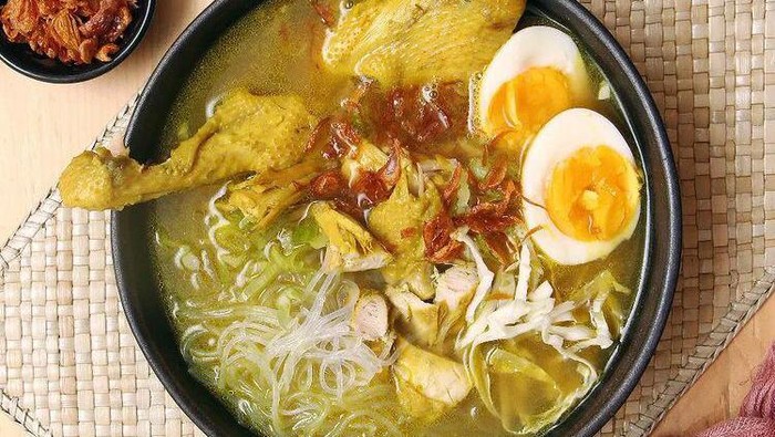 Soto ayam untuk menu masakan saat lebaran