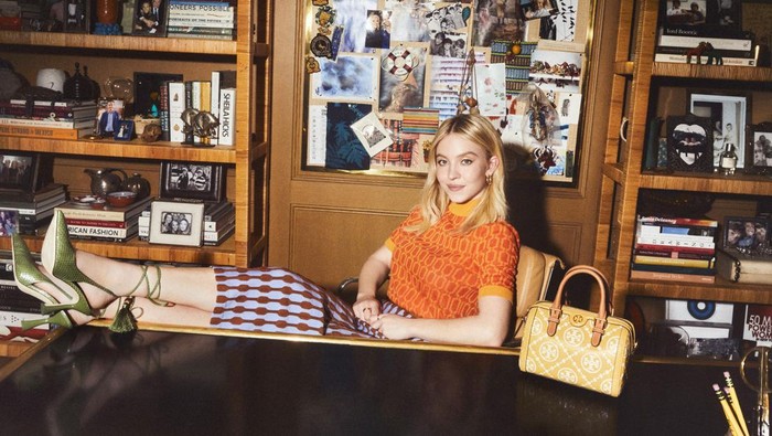 Sukses di Euphoria, Sydney Sweeney Jadi Brand Ambassador Tory Burch
