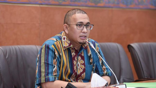 Menurut Andre Rosiade, banyak anggota Fraksi Partai Gerindra yang menolak penggantian gorden rumah dinas DPR.