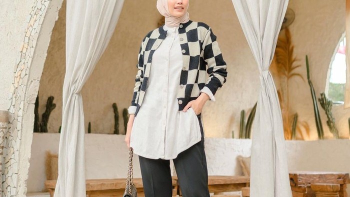 Contek Gaya Mega Iskanti untuk Persiapan Berbuka Bareng Calon Mertua