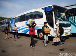 Kenaikan Harga BBM Harusnya Tidak Berlaku untuk Angkutan Umum