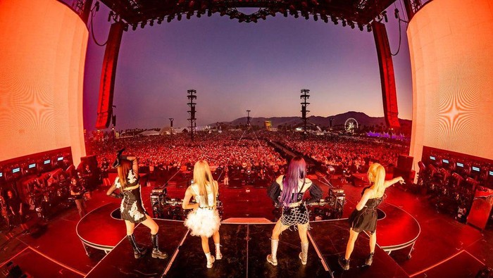 aespa Hebohkan Fans dengan Tampil di Coachella 2022, Bawakan Lagu Terbaru Life's Too Short aespa Hebohkan Fans dengan Tampil di Coachella 2022, Bawakan Lagu Terbaru Life's Too Short