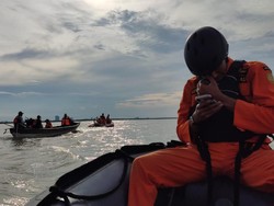 Kesaksian Pemancing Perahunya Terapung-apung di Laut Lalu Diselamatkan Basarnas