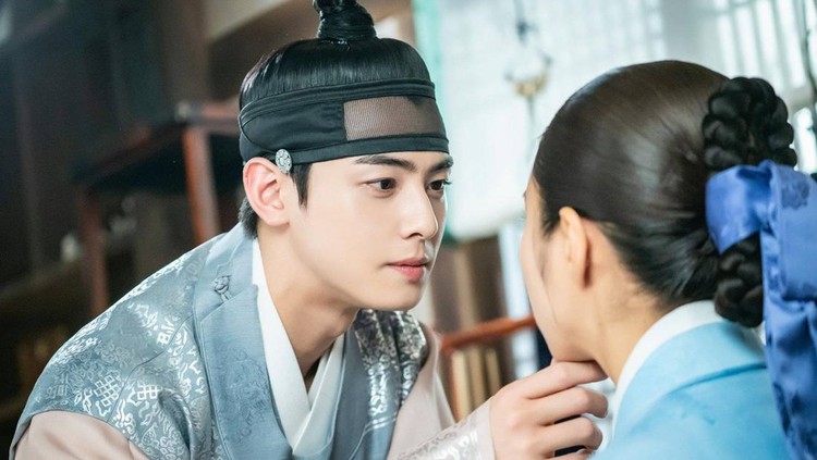 Cha Eun Woo di Drama Korea Rookie Historian Goo Hae-ryung