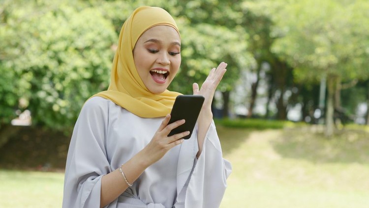 Ilustrasi wanita dapat hadiah Ilustrasi wanita dapat hadiah
