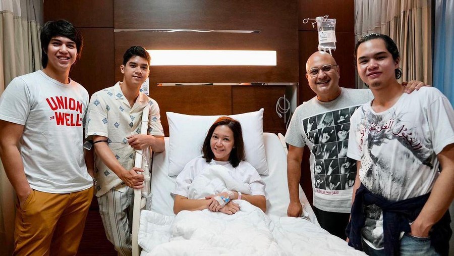 Maia Estianty dan keluarga