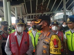 Menhub Pimpin Apel Lebaran di Soetta, Minta Petugas Tetap Ramah tapi Tegas