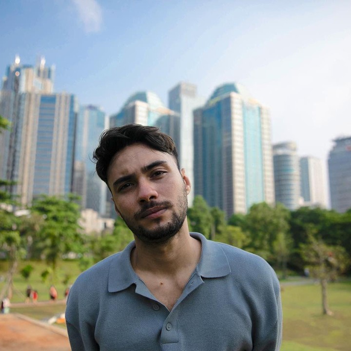 <p>Akting Refal Hady menjadi Mas Bian banyak mendapatkan pujian dari netizen lho, Bunda. Banyak yang mengaku baper melihat Mas Bian di serial tersebut. (Foto: Instagram @refalhady)</p>