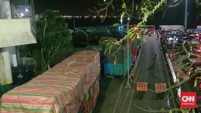 Penembak jitu alias sniper Brimob Polda Banten akan bersiaga di sekitar Pelabuhan Merak selama arus mudik dan balik lebaran 2022.