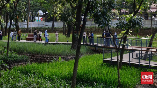 Gubernur DKI Pramono terinspirasi dari New York untuk mengubah proyek mangkrak menjadi ruang terbuka hijau di Jakarta.