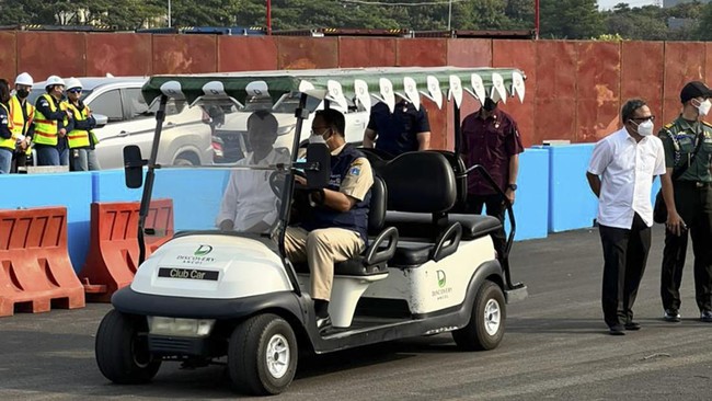 Presiden Jokowi berharap gelaran Formula E yang dihelat Pemprov DKI Jakarta berjalan lancar sesuai rencana.