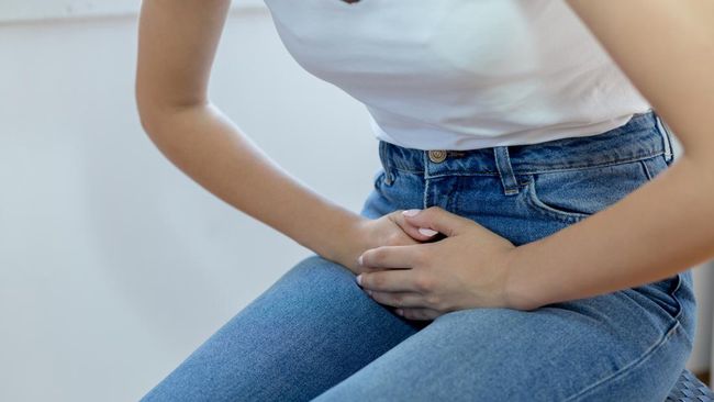 Apa sih warna urine normal manusia? Tak dimungkiri warna urine memang berbeda-beda tergantung dari berapa banyak air yang dikonsumsi.