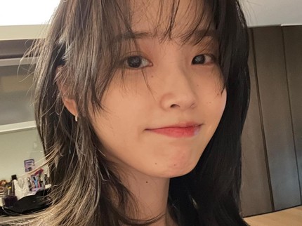 5 Potret Artis K-Pop dengan Gaya Rambut Pendek, IU hingga Kim Sejeong